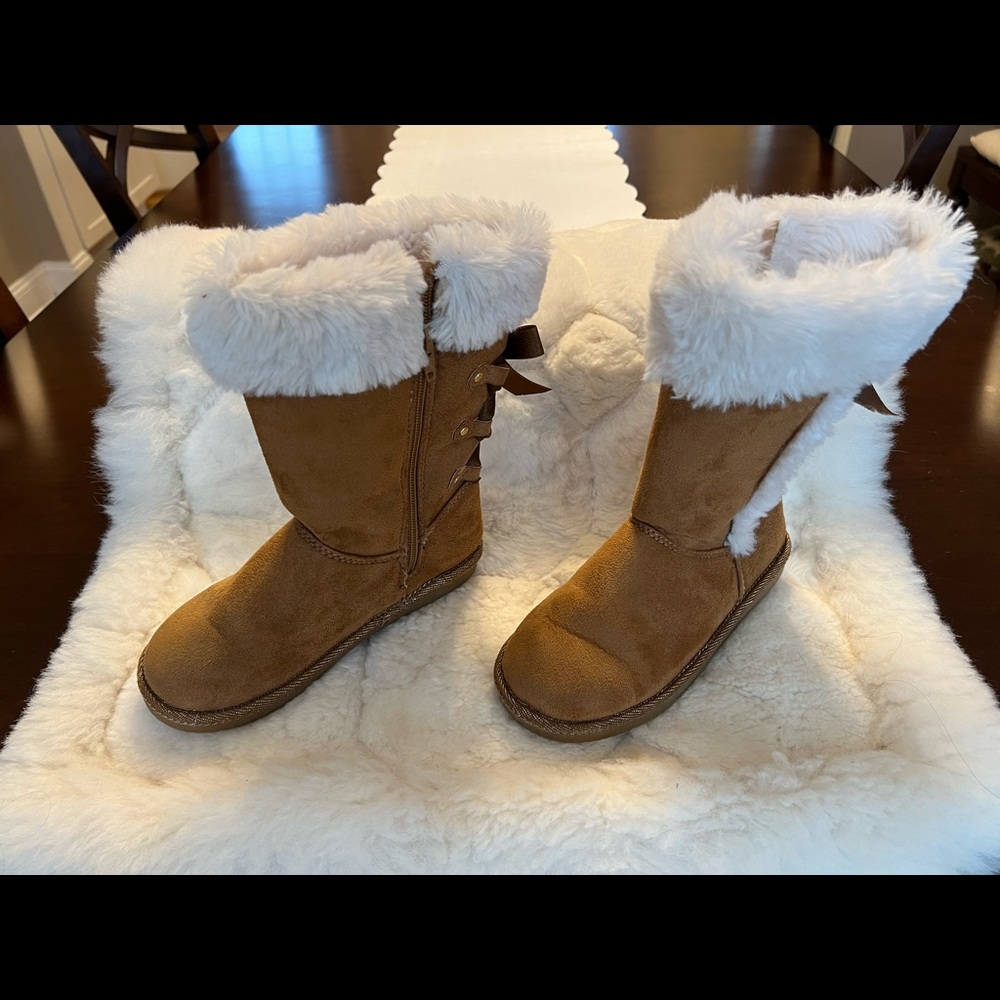 Girls Faux Suede Boots